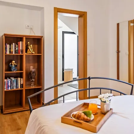 Balcoes Apartment